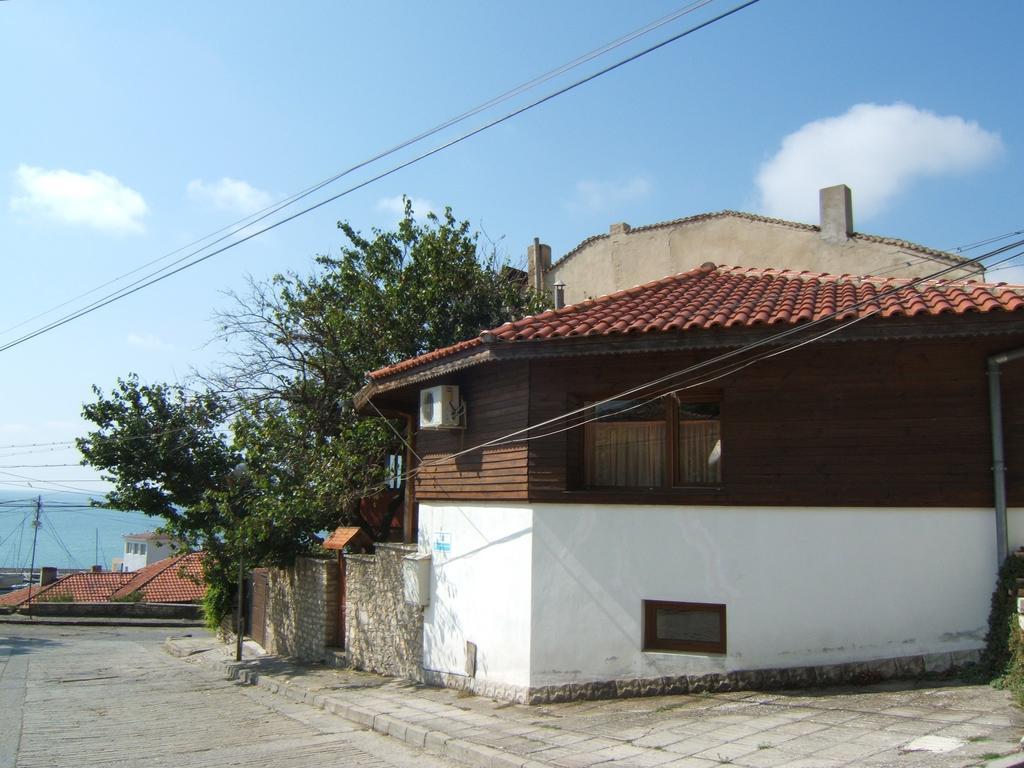 Regina'S Guesthouse Baltschik Exterior foto